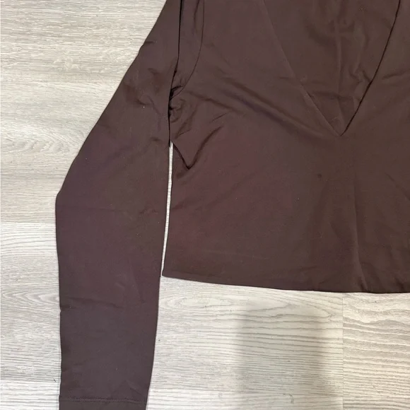 ARITIZA Babaton Contour Long Sleeve Brown Top Size XL - Picture 2 of 8